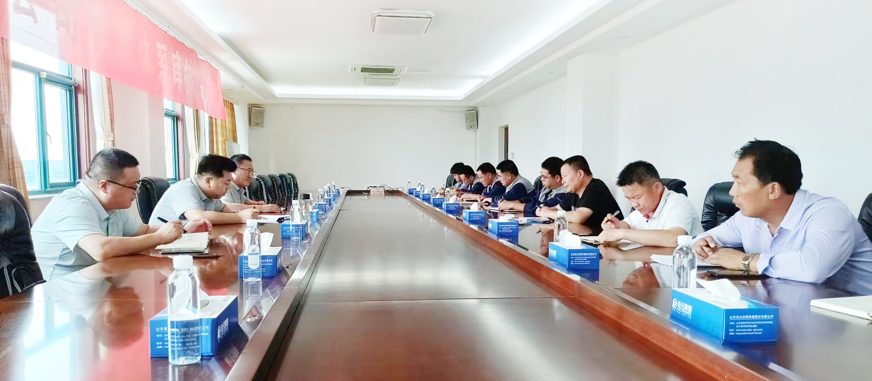 史慶杰董事長(zhǎng)主持召開(kāi)安全部署會(huì)議 強(qiáng)調(diào)國(guó)慶節(jié)期間安全生產(chǎn)和維穩(wěn)工作